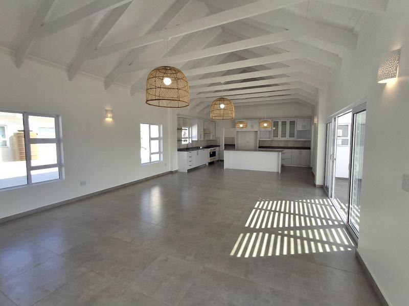 3 Bedroom Property for Sale in Golden Mile Western Cape